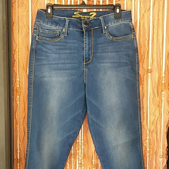 Jeans - Picture 1 of 4